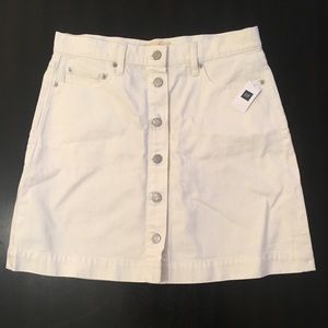 GAP NWT Button Front Skirt
